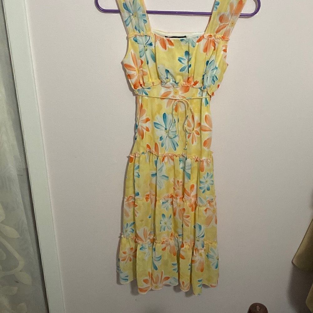 ‎Too chic yellow floral tiered dress xs